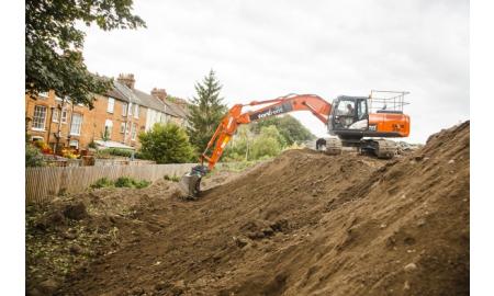 HITACHI ZX210LCN-G Medium Excavator