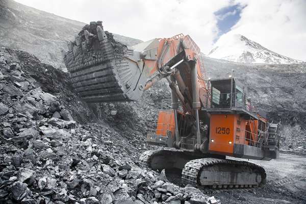 Hitachi EX3600-6 – золото Кумтора